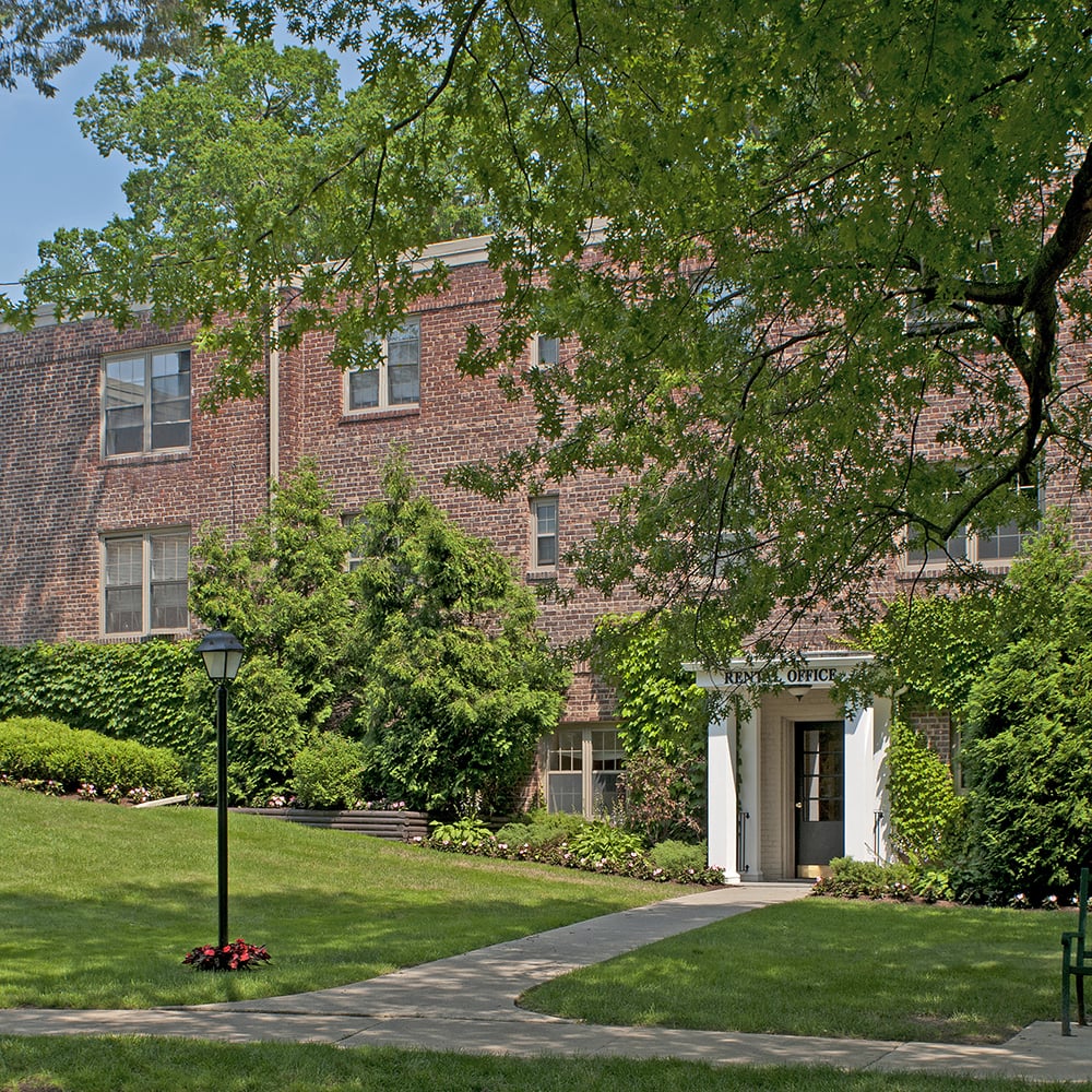 STONEHENGE GARDENS APARTMENTS 9 Circle Ln, Albany, New York