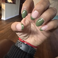 Nails done on Wednesday before Thanksgiving. They still look great.
