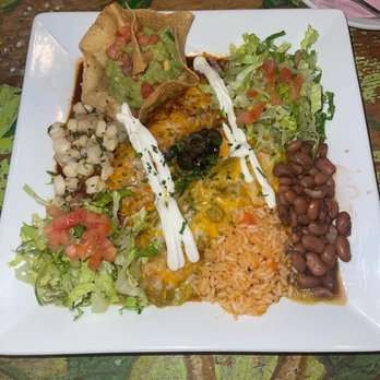 The Pink Adobe - Best Christmas Chicken Enchiladas in Santa Fe (yes it's better than the Shed) - New Mexican Cuisine Near Me - Santa Fe, New Mexico