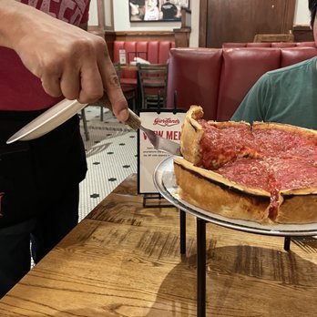 Giordano's - Pizza Near Me - Chicago, Illinois Giordano's - Pizza Near Me - Chicago, Illinois