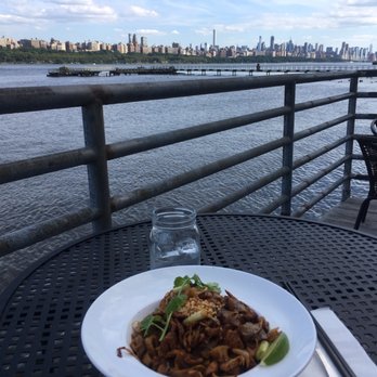 SEAK - Choose the view over their pad see ew - Vietnamese Near Me - Edgewater, New Jersey