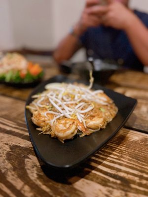 Sip Saam Thai by null