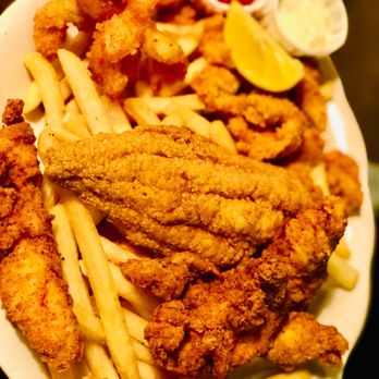 Pappadeaux Seafood Kitchen - Sampler Platter - Cajun/Creole Near Me - Norcross, Georgia Pappadeaux Seafood Kitchen - Sampler Platter - Cajun/Creole Near Me - Norcross, Georgia