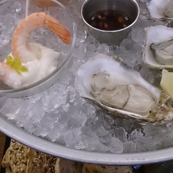 Searcys Champagne Bar - Seafood platter, £19+. - Champagne Bars Near Me - London, XGL Searcys Champagne Bar - Seafood platter, £19+. - Champagne Bars Near Me - London, XGL