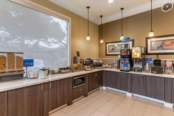 Best Western Carmel's Town House Lodge by null