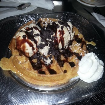 Sicilian Sidewalk Cafe - Nervoso - Desserts Near Me - Toronto, Ontario