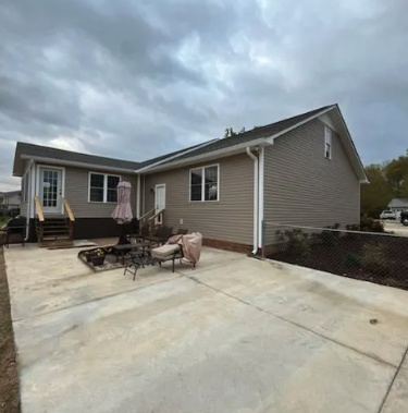 Slide of Heathcock Construction