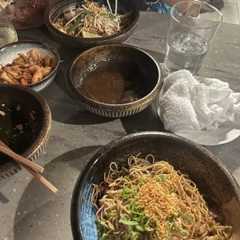 Star Noodle - Garlic Noodles and Pad Thai. Very good but not amazing - Asian Fusion Near Me - Lahaina, Hawaii Star Noodle - Garlic Noodles and Pad Thai. Very good but not amazing - Asian Fusion Near Me - Lahaina, Hawaii