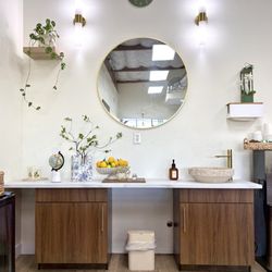 La Vie Doree Nail Bar - Hand wash station