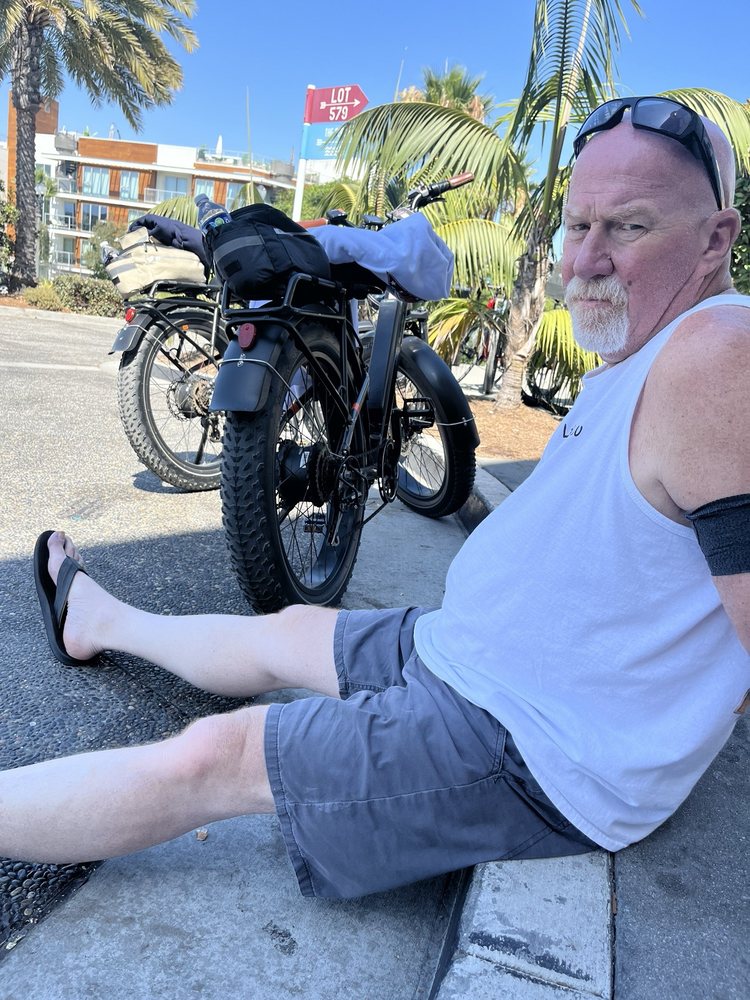 Beachside E-Bikes Logo