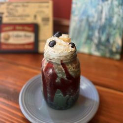 Revolutionary Lounge & Cafe