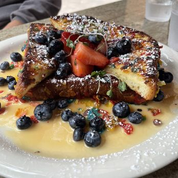 Aloha Stacks - Tutti Frutti French toast - Breakfast & Brunch Near Me - Irvine, California