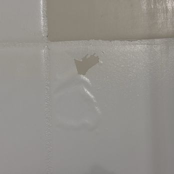 BathArt Refinishing - Bubbled peeling paint - work done by BathArt Refinishing - Refinishing Services Near Me - Orlando, Florida BathArt Refinishing - Bubbled peeling paint - work done by BathArt Refinishing - Refinishing Services Near Me - Orlando, Florida