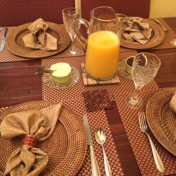 Green Palm Inn - Beautiful place setting. - Bed & Breakfast Near Me - Savannah, Georgia Green Palm Inn - Beautiful place setting. - Bed & Breakfast Near Me - Savannah, Georgia