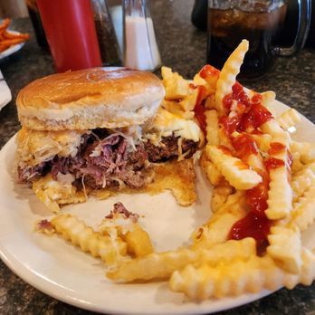 Hasting's Landing - Reubon Burger - American Near Me - Drayton, North Dakota Hasting's Landing - Reubon Burger - American Near Me - Drayton, North Dakota