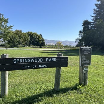 Springwood Park - Parks Near Me - Napa, California