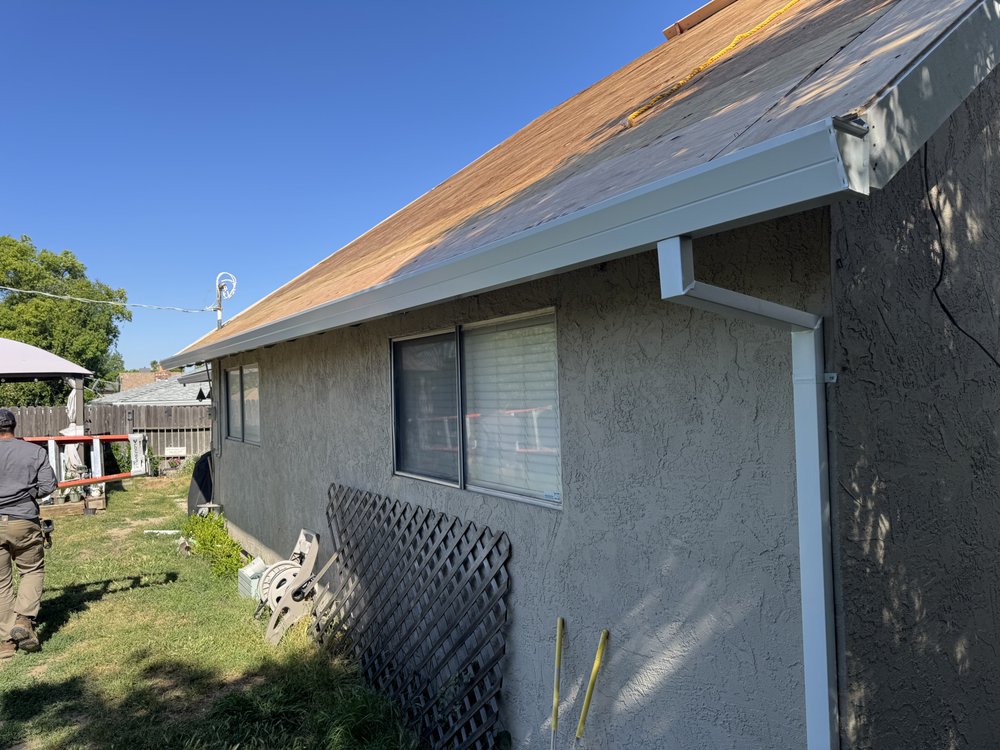 Slide of Roof Gutter Expert