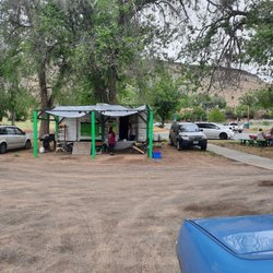 Kalama's Fry Bread - Front of food trailer and parking area