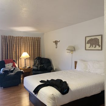 Dreamers Lodge Motel - Very nice. Clean, comfy, best comforter ever. Bathroom needs a little update but overall no problems. Definitely would stay again - Hotels Near Me - John Day, Oregon Dreamers Lodge Motel - Very nice. Clean, comfy, best comforter ever. Bathroom needs a little update but overall no problems. Definitely would stay again - Hotels Near Me - John Day, Oregon