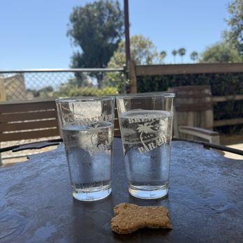 Island Brewing Company - Seltzers and a dog treats - Breweries Near Me - Carpinteria, California