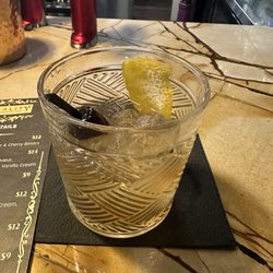 Locality Craft Cocktail Bar - Old fashion