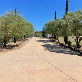 Gomez Landscape & Tree Care - After - Tree Services Near Me - Thousand Oaks, California Gomez Landscape & Tree Care - After - Tree Services Near Me - Thousand Oaks, California