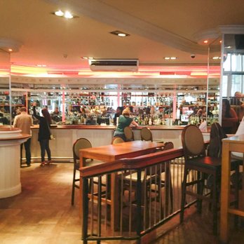 The Chameleon - Bars Near Me - Birmingham, XWM
