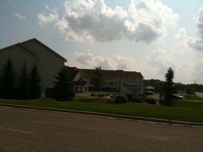 WINDMILL PONDS Updated September 2024 715 Victor St, Alexandria