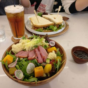 Light Cafe - Cafes Near Me - Toronto, Ontario Light Cafe - Cafes Near Me - Toronto, Ontario