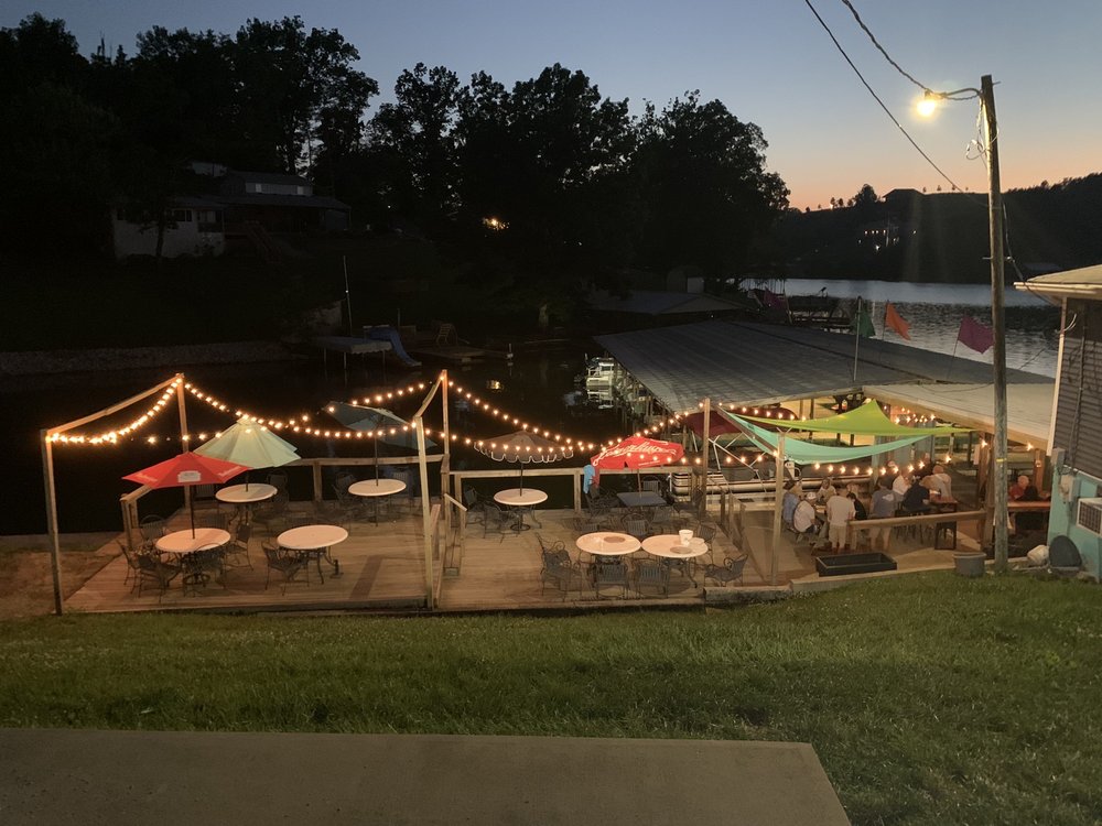 WILLIAMSTOWN MARINA Updated September 2024 13 Photos 290 Boat