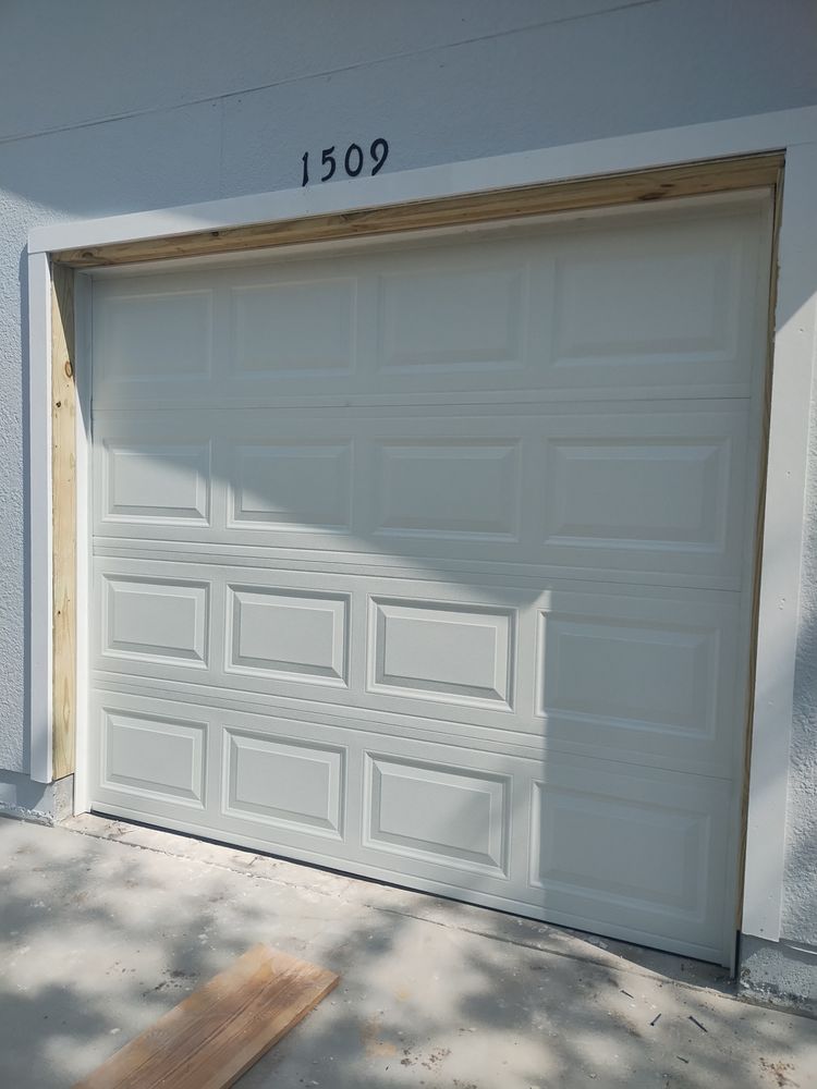Gold Star Garage Doors - Garage Door Contractor in Davenport, FL