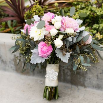 Heavenly Hands Occasions - bridal bouquet by vanessa - Wedding Planning Near Me Heavenly Hands Occasions - bridal bouquet by vanessa - Wedding Planning Near Me