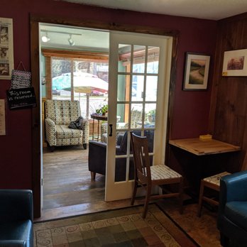Lu Lu Beans - Seating - Coffee & Tea Near Me - Willmar, Minnesota