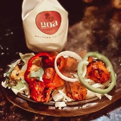 Goa Tandoori Restaurant & Bar - "People who love to eat are the best people!". Mit wem würdest du gern unser Tandoori Chicken Tikka teilen?