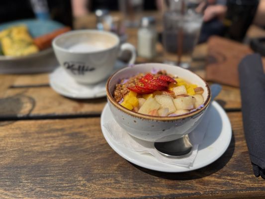 Café Benelux by null