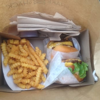 Shake Shack Upper West Side - Nicely packed! - Fast Food Near Me - New York, New York