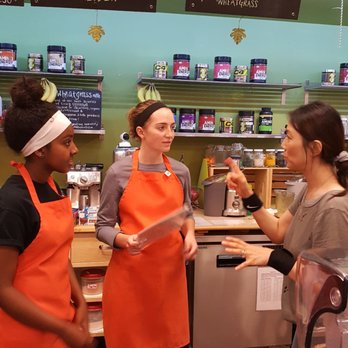 Healthy Bar - Marcie training the new Healthy Bar recruits on how to create a delicious and nutritional  smoothie - Juice Bars & Smoothies Near Me - Springfield, Virginia