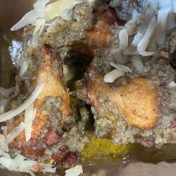 That Wing Spot - Garlic Parmesan Wings - Yes, there is chicken present underneath...along with a puddle of OIL! - Chicken Wings Near Me - Winter Park, Florida