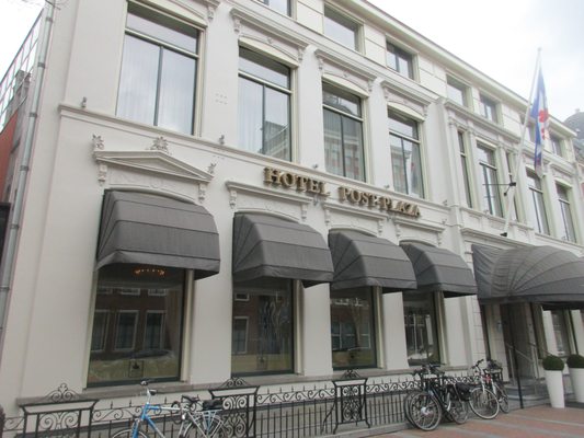 Post-Plaza Hotel & Grand Café by null