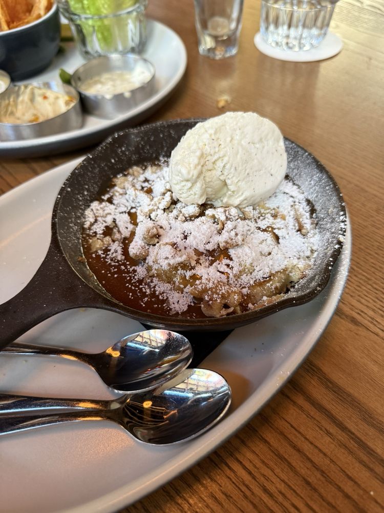 LOCAL Public Eatery - The Woodlands Image
