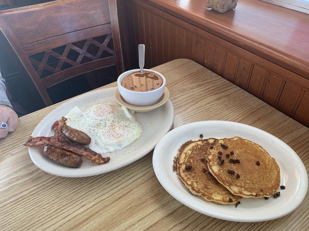 Food from Rolly's Diner