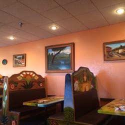 Guadalajara Mexican Restaurant - Nice art on the walls!!