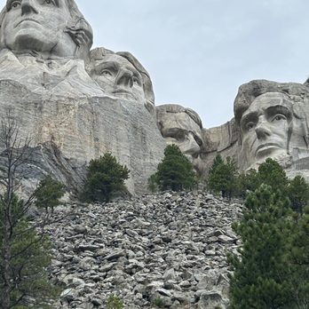 Mount Rushmore National Memorial - Landmarks & Historical Buildings Near Me - Keystone, South Dakota Mount Rushmore National Memorial - Landmarks & Historical Buildings Near Me - Keystone, South Dakota
