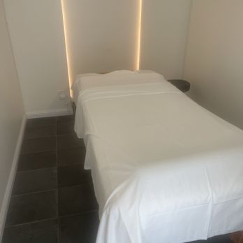 Siam Wala Therapeutic Massage - Massage room. - Massage Near Me - El Segundo, California Siam Wala Therapeutic Massage - Massage room. - Massage Near Me - El Segundo, California