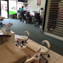 Cove Organic Nail & Spa - New, clean, peaceful.friendly. Great massage chairs!