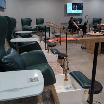 Kalos & Muse - Pedicure area - Cafes Near Me - Richardson, Texas
