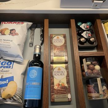 Waldorf Astoria Amsterdam - Snacks !!! - Hotels Near Me - Amsterdam, New Hampshire Waldorf Astoria Amsterdam - Snacks !!! - Hotels Near Me - Amsterdam, New Hampshire