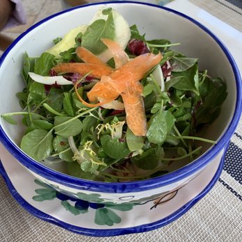 Bellini - Mixed green salad - Italian Near Me - Miami, Florida Bellini - Mixed green salad - Italian Near Me - Miami, Florida