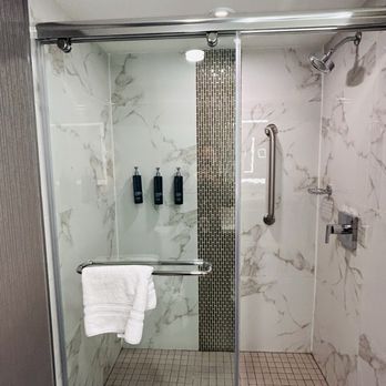 DoubleTree by Hilton Toronto Airport - Hotels Near Me - Toronto, Ontario DoubleTree by Hilton Toronto Airport - Hotels Near Me - Toronto, Ontario
