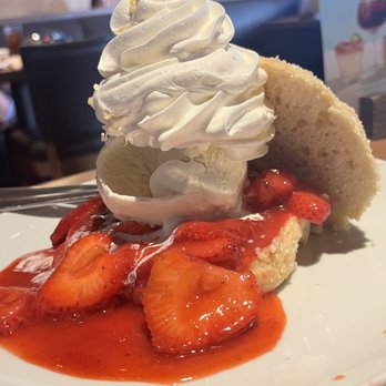 California Pizza Kitchen - The Strawberry Shortcake - Pizza Near Me - Temecula, California California Pizza Kitchen - The Strawberry Shortcake - Pizza Near Me - Temecula, California